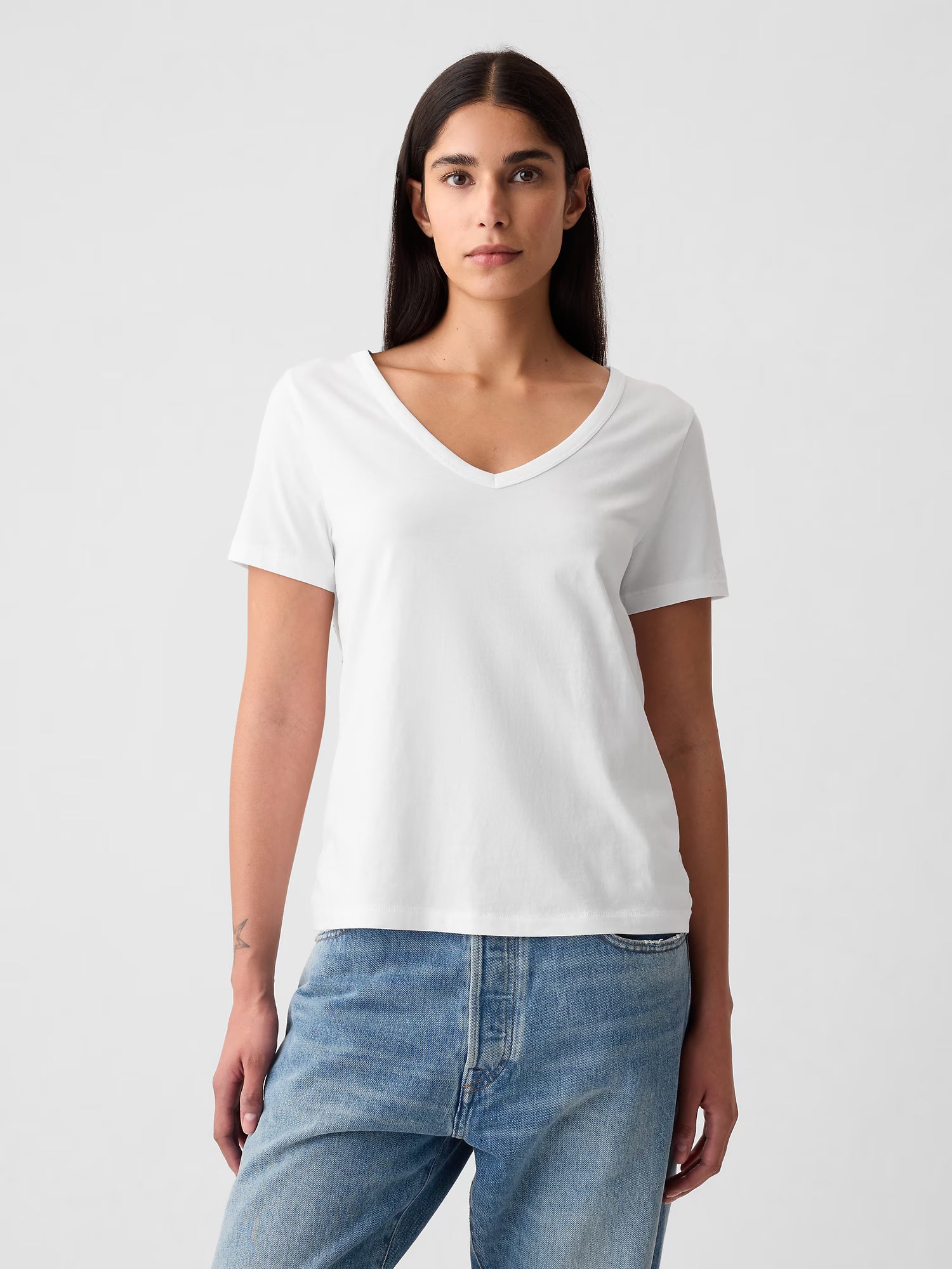 Minimalist organic cotton t-shirt