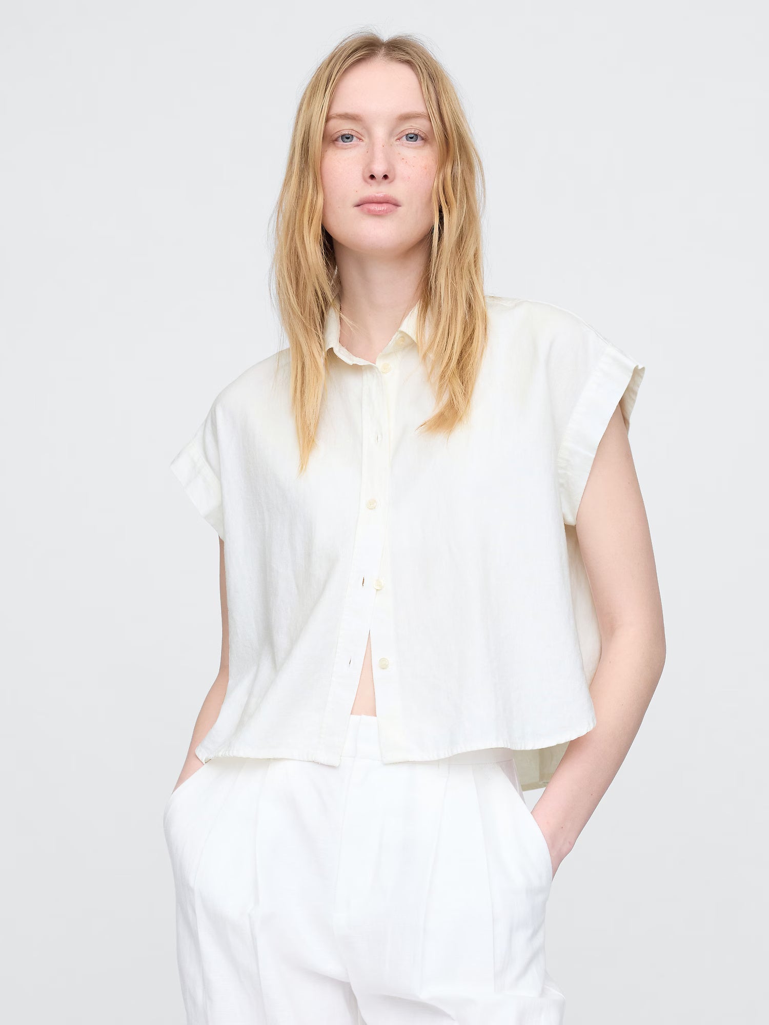 Linen-blend bropped shirt