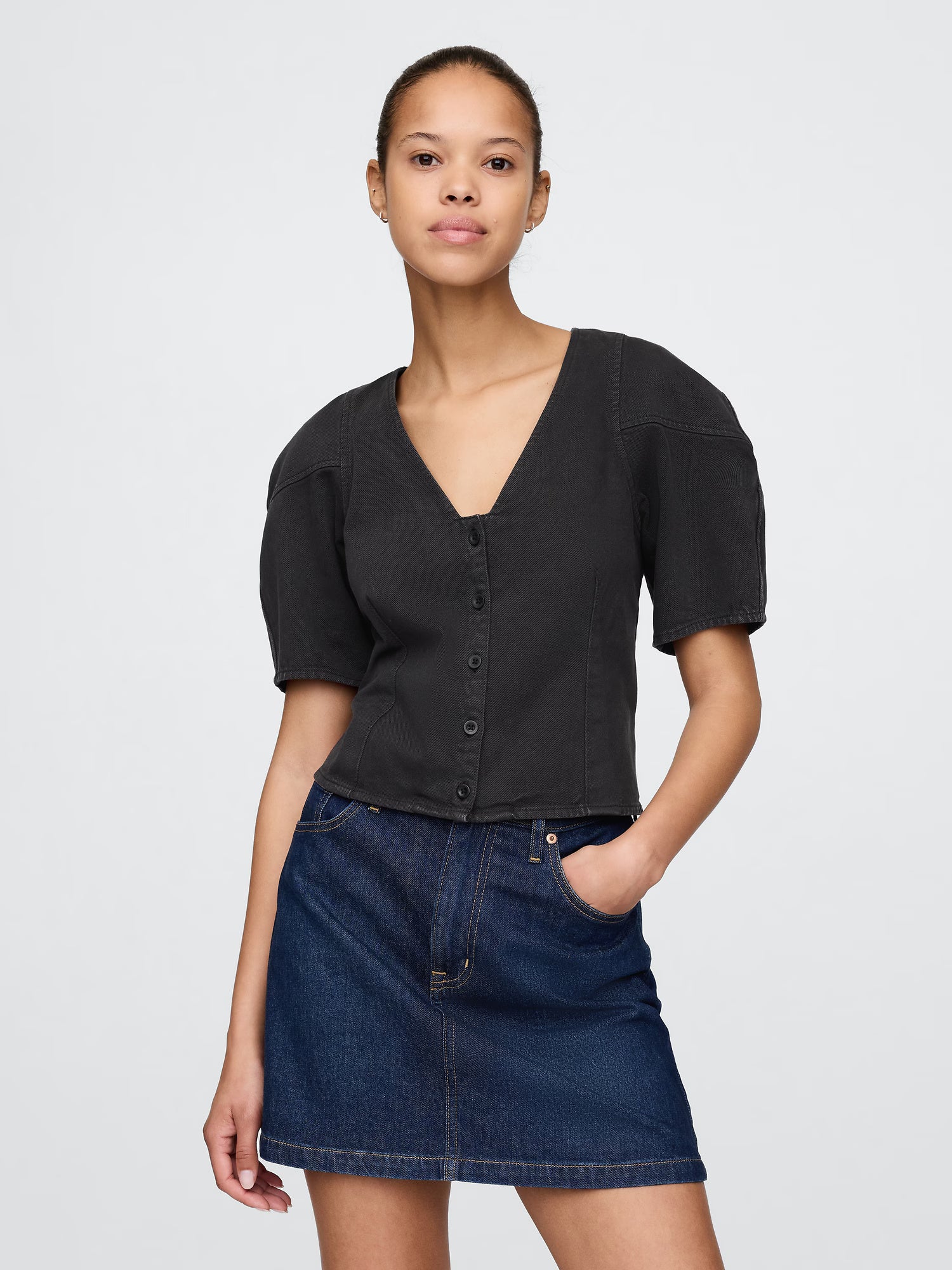 Elegant asymmetrical top