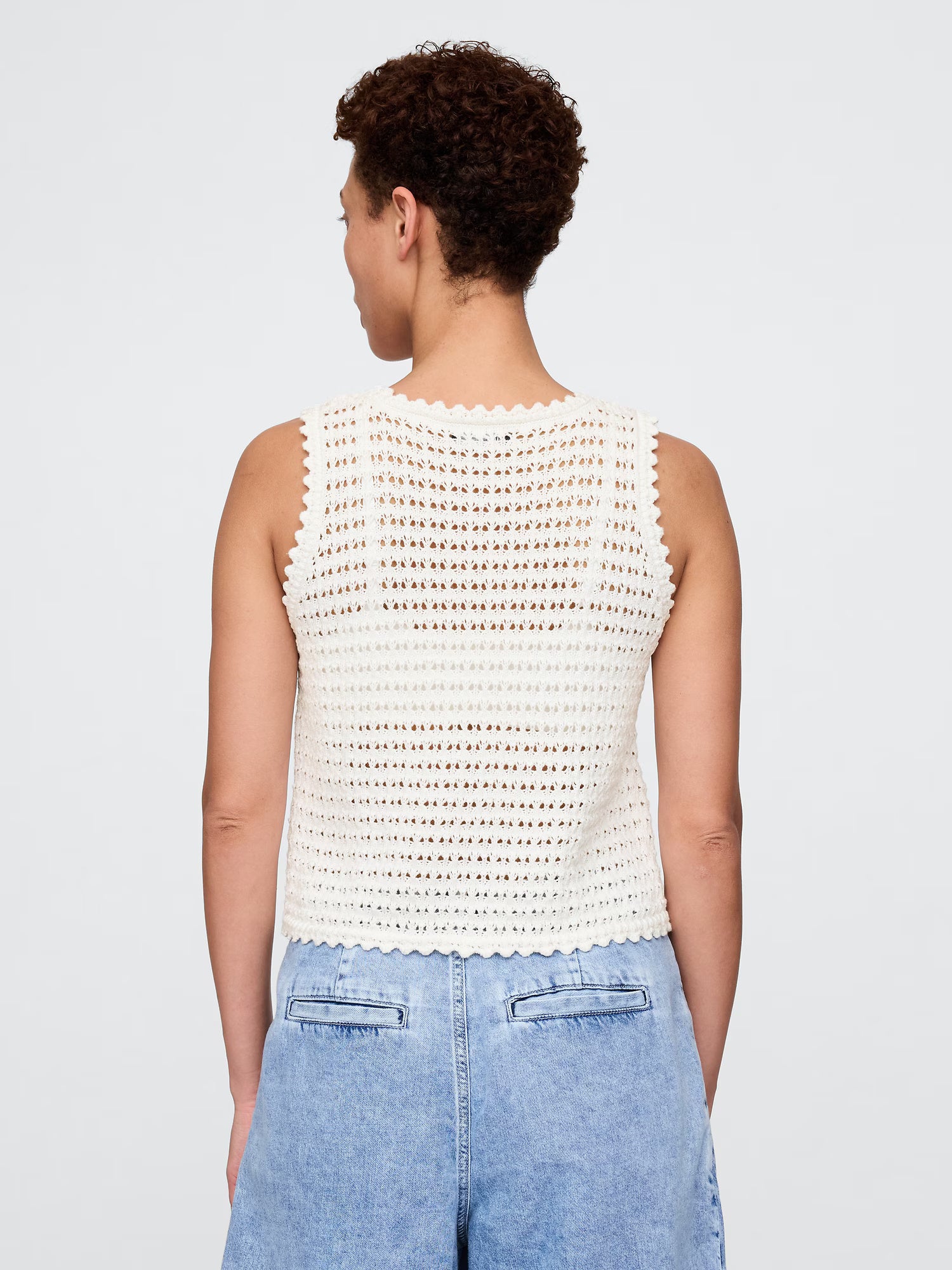 Elegant sleeveless chiffon top