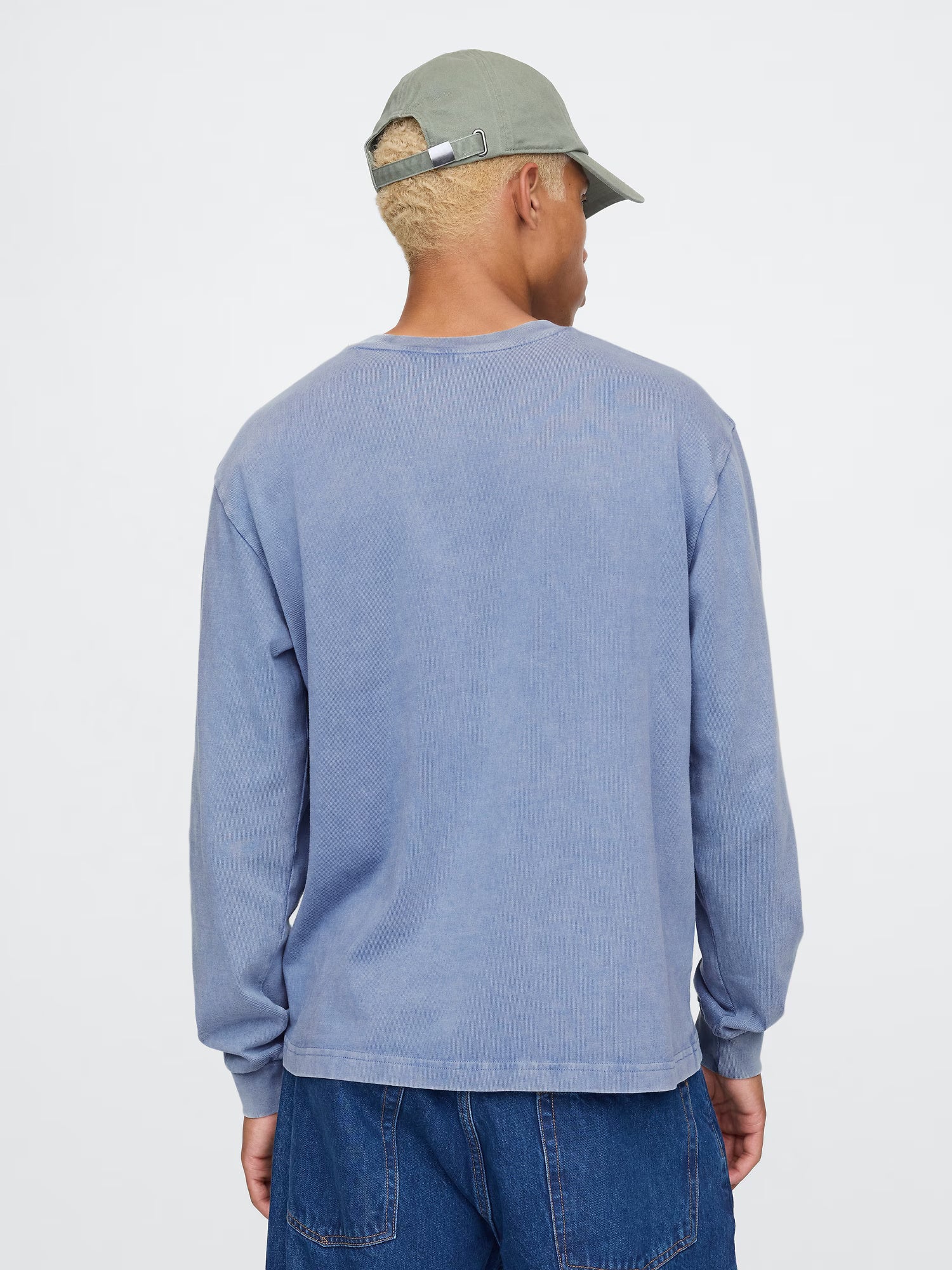 Long-sleeve pocket tee