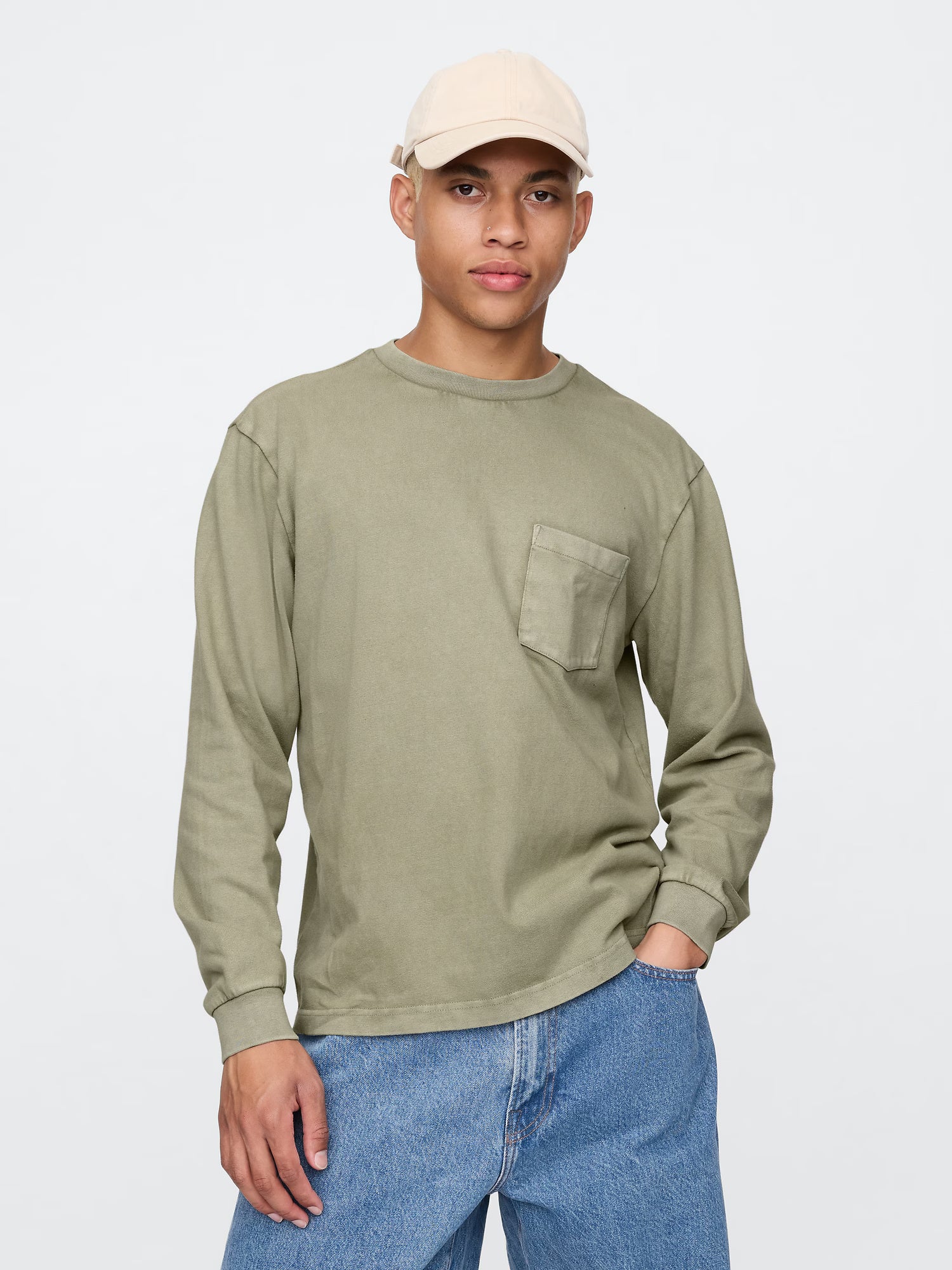 Long-sleeve pocket tee