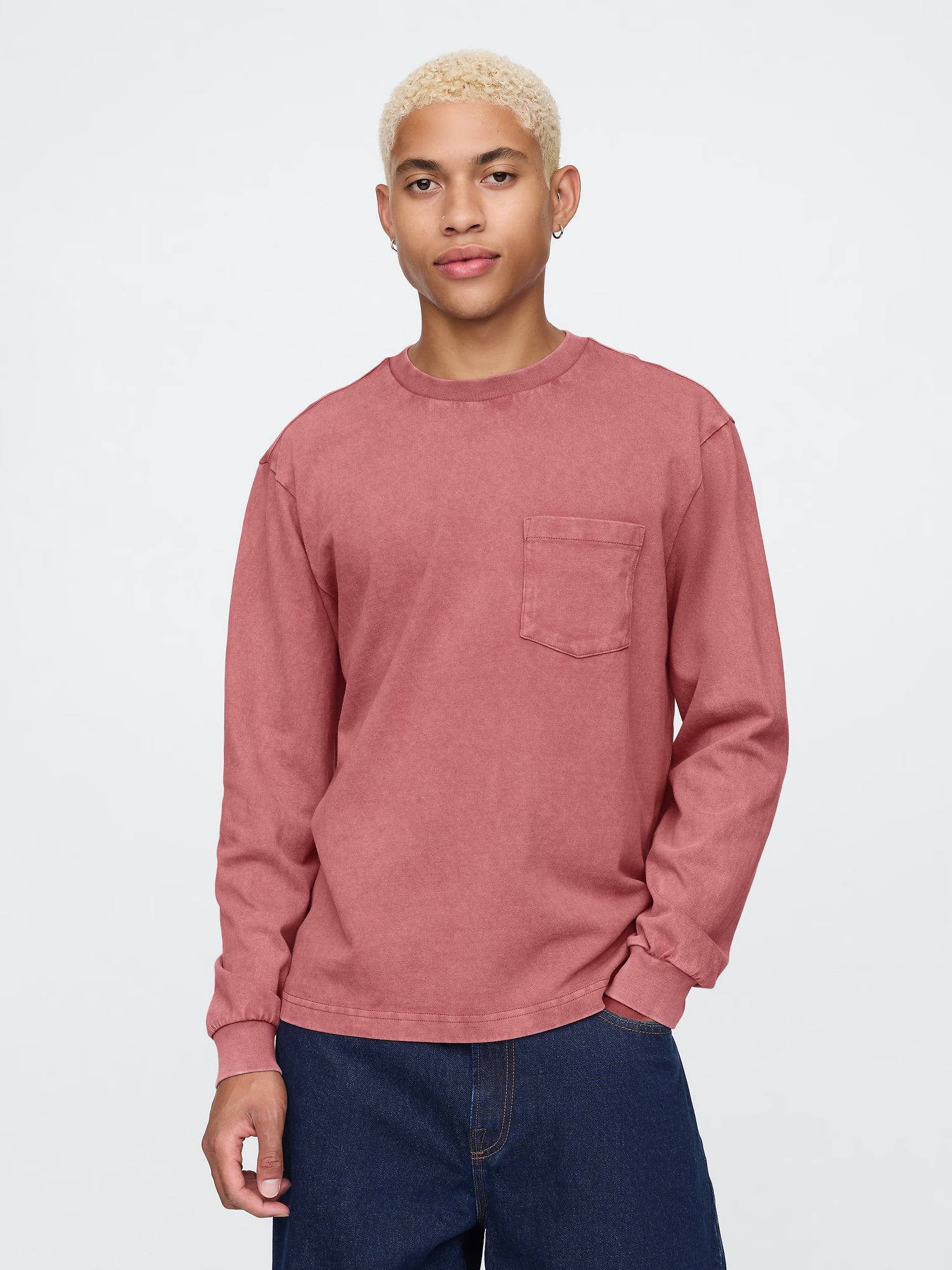 Long-sleeve pocket tee