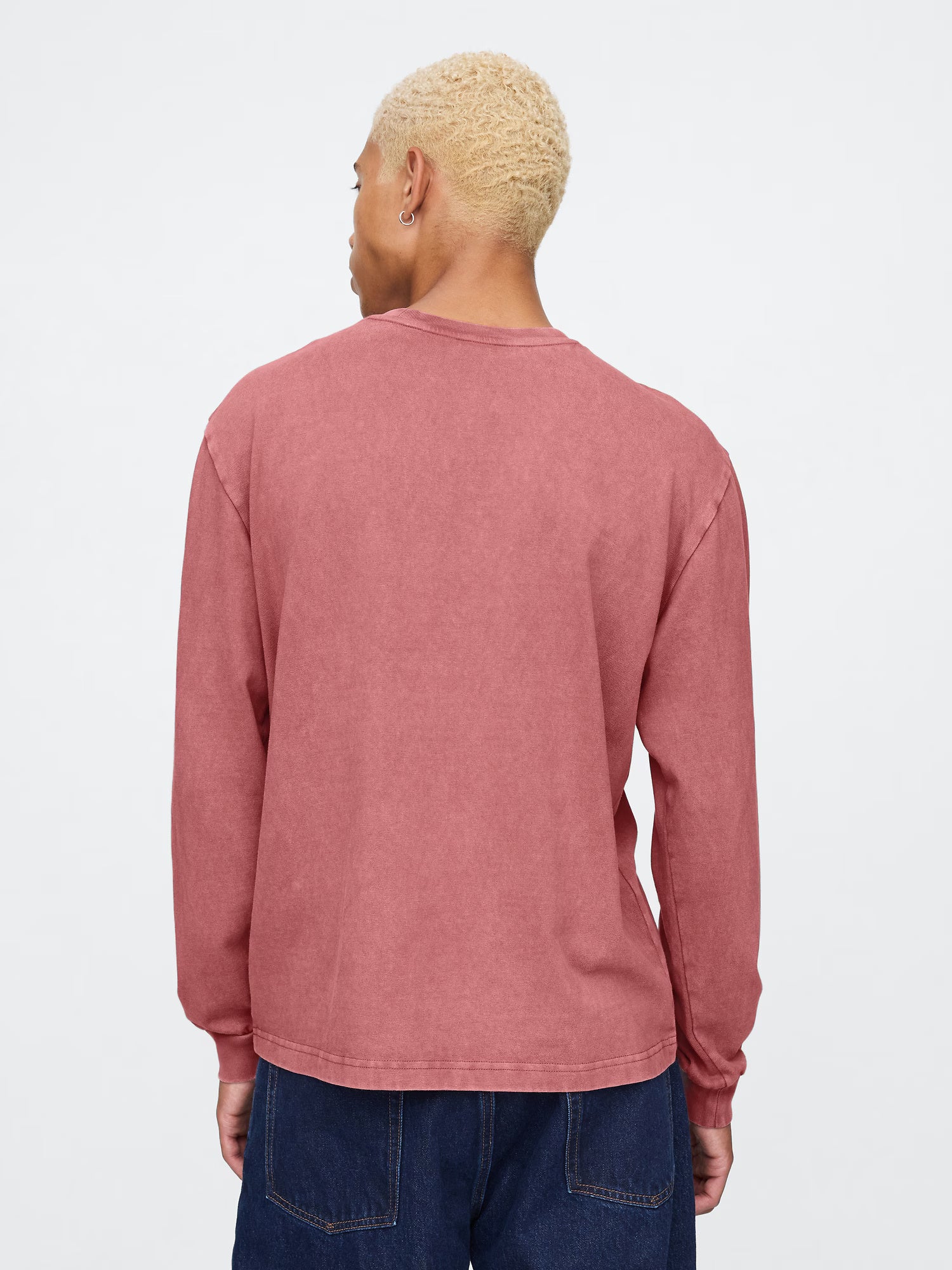Long-sleeve pocket tee