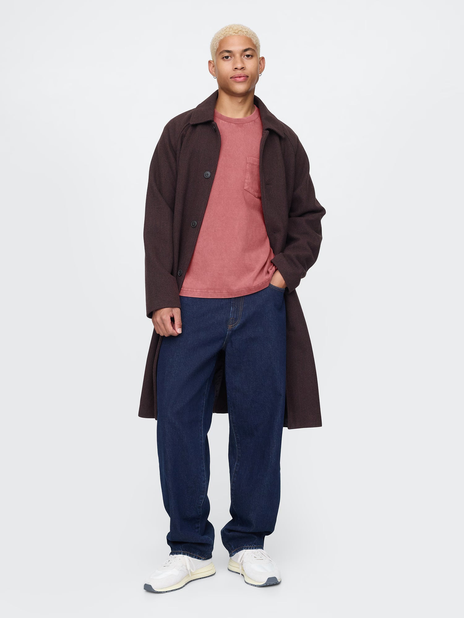 Long-sleeve pocket tee