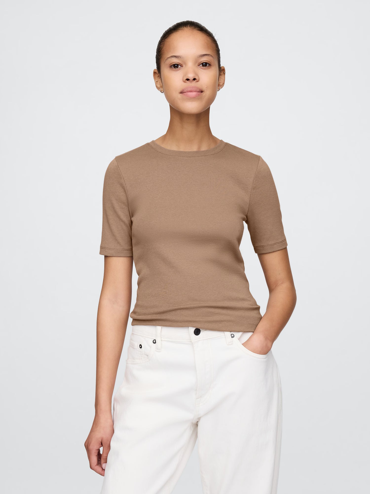 Fitted crew neck t-shirt