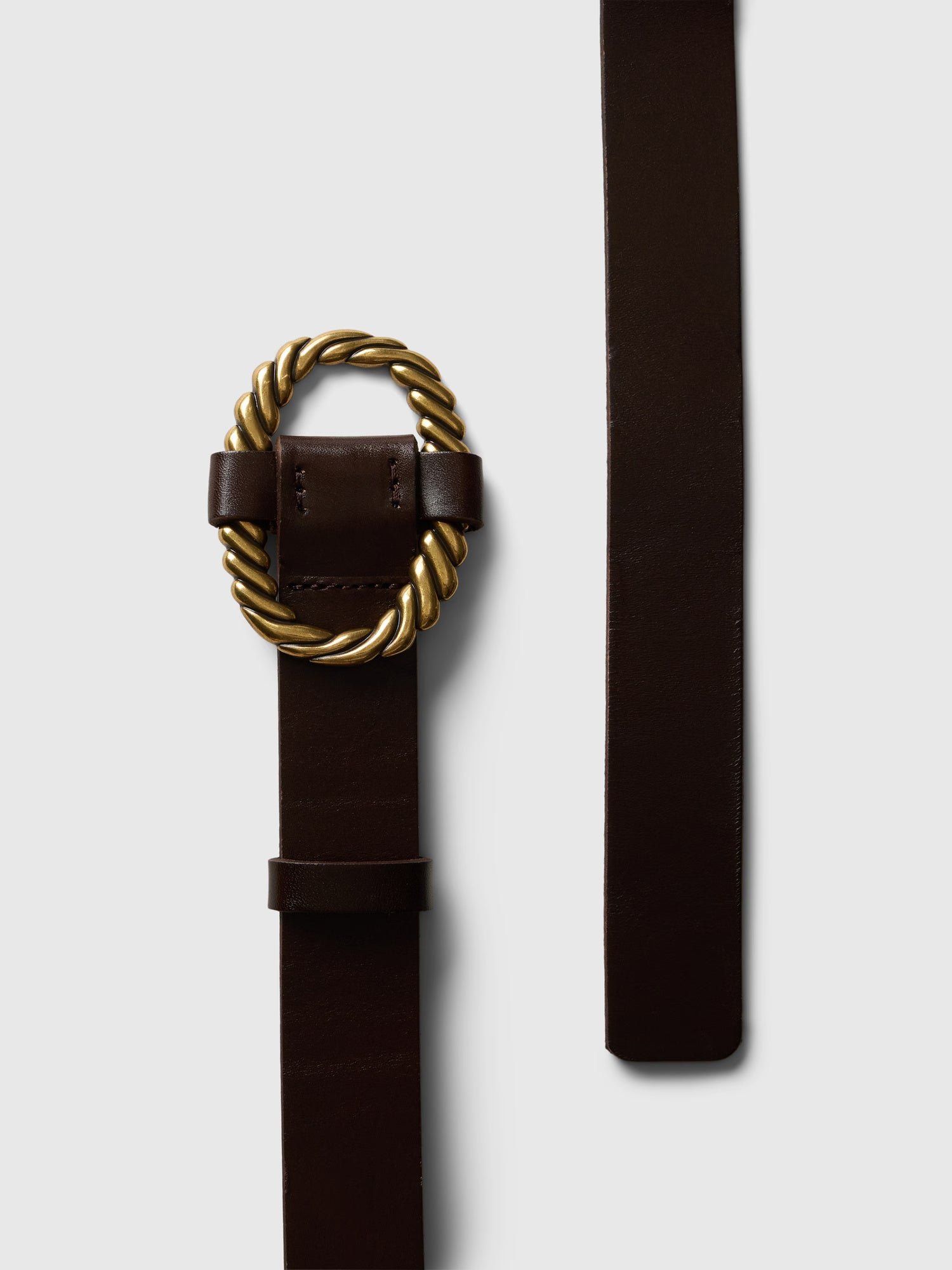 Oval leather belt